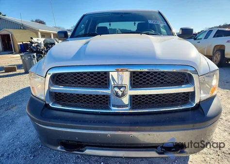 2010 Dodge Ram 1500 z USA, uszkodzony, nr VIN 1D7RV1GP2AS212976